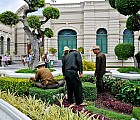 The green thumbs behind the gardens of the Grand Palace